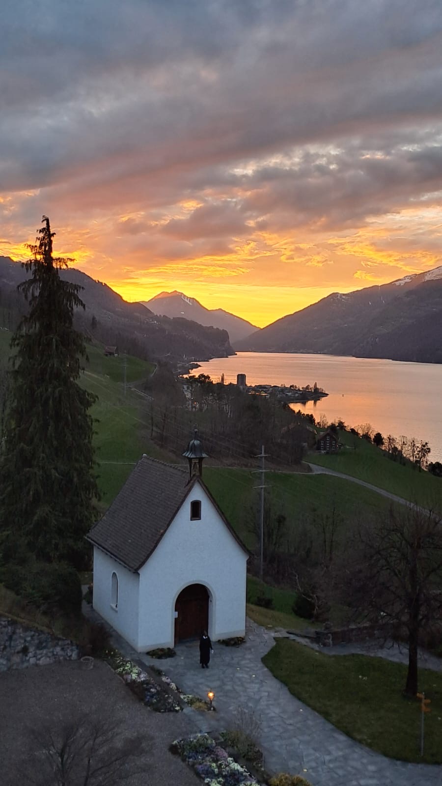 Kapelle in Quarten am Walensee in der Abendsonne